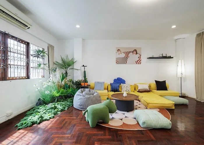 曼谷市中心素坤逸中古风5卧5卫2厅度假别墅 Villa Bangkok