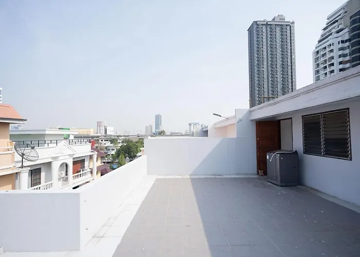 曼谷市中心素坤逸中古风5卧5卫2厅度假别墅 Villa *
